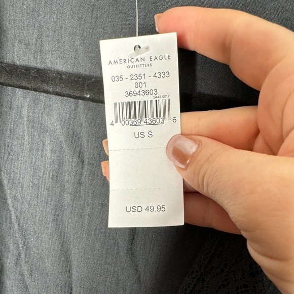 AMERICAN EAGLE NWT V-Neck Lace Trim Wrap Style Blouse Crop‎ Size Small - Picture 5 of 9